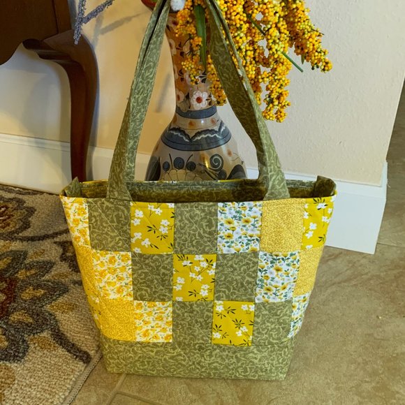Handmade Sage Green & Marigold Floral Patchwork Quilted Tote Bag w/ Zip Closure - Picture 6 of 6